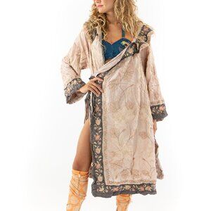 NWOT -Magnolia Pearl Danji Kimono Floral Embroidered - One Size